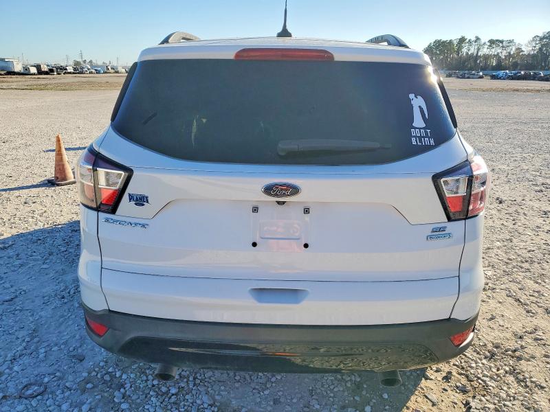 Photo 6 from auction – 2018 FORD ESCAPE SE with VIN 1FMCU0GD0JUD04123