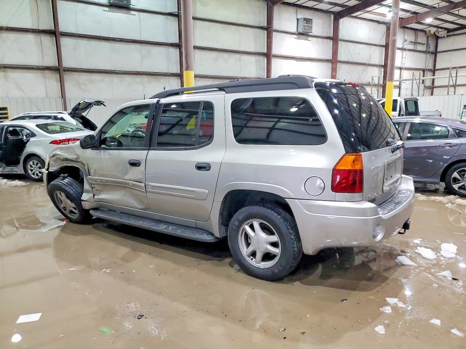 Photo 2 from auction – 2005 GMC ENVOY with VIN 1GKES16S756117128