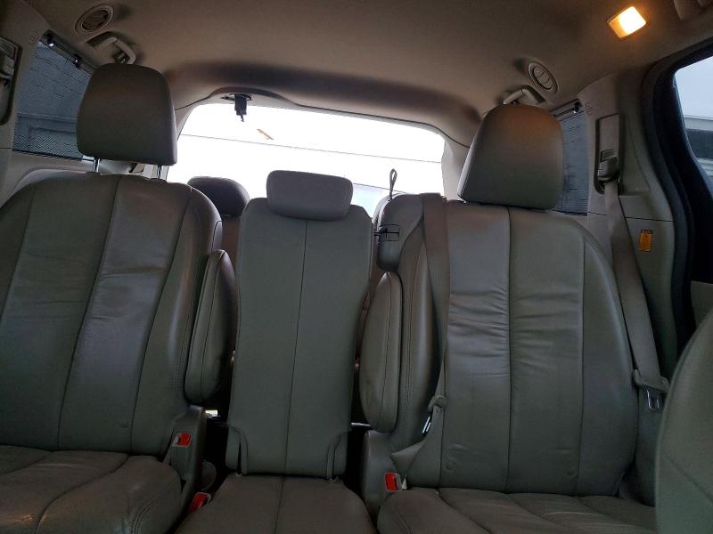 Photo 10 from auction – 2011 TOYOTA SIENNA XLE with VIN 5TDYK3DC4BS087257