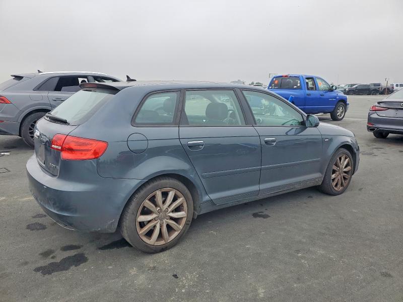 Снимка 3 от търг – 2011 AUDI A3 с VIN WAUBEAFM6BA156161