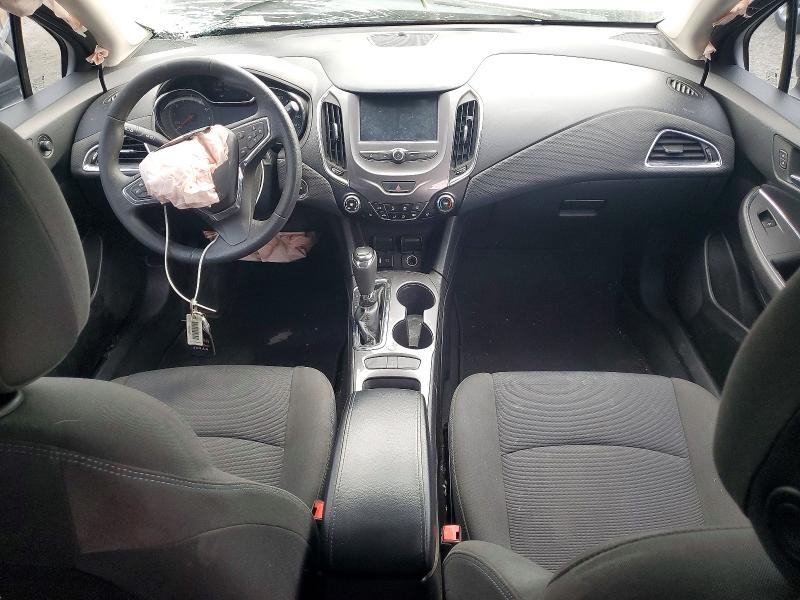Photo 8 from auction – 2018 CHEVROLET CRUZE LT with VIN 3G1BE6SM2JS621465