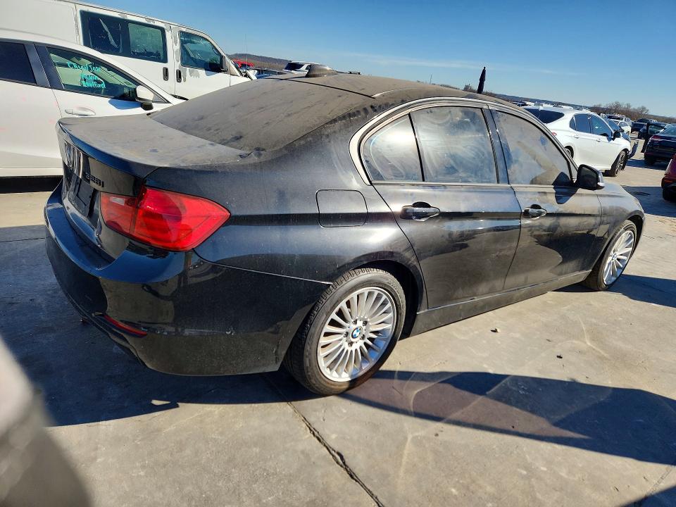 Photo 3 from auction – 2012 BMW 328 with VIN WBA3A5G54CNP17269