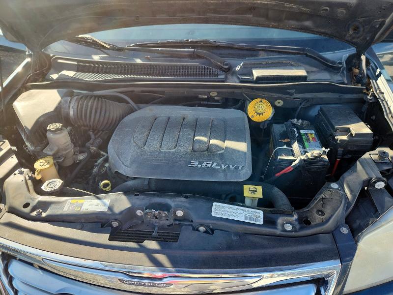 Photo 12 from auction – 2014 CHRYSLER TOWN & COU with VIN 2C4RC1BG6ER413679