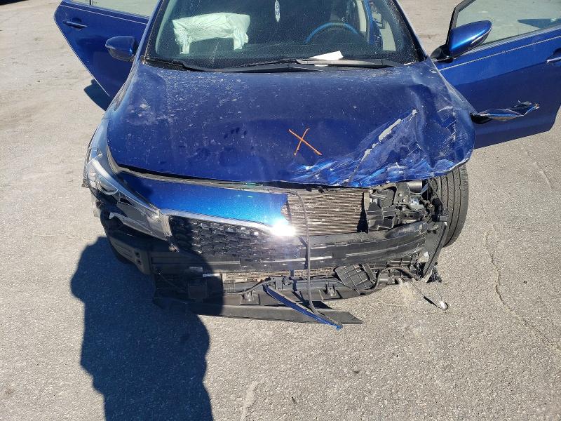 Photo 11 from auction – 2017 KIA FORTE LX with VIN 3KPFL4A79HE102582