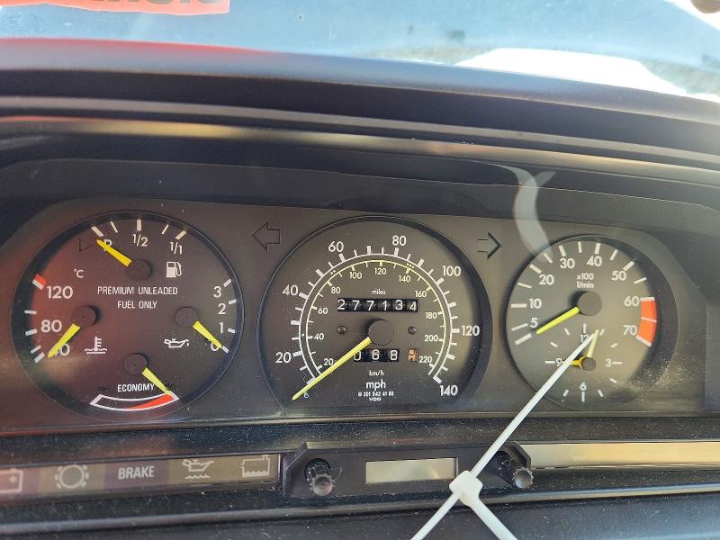 Photo 9 from auction – 1988 MERCEDES-BENZ 190 E 2.3 with VIN WDBDA28D7JF500333