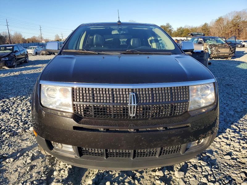 Photo 5 from auction – 2010 LINCOLN MKX with VIN 2LMDJ6JC2ABJ12938