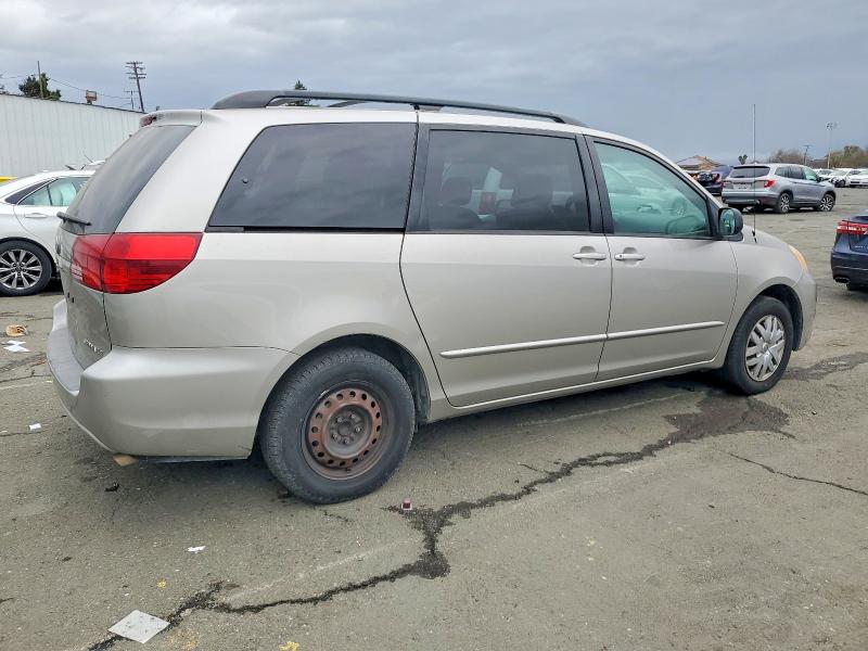Photo 3 from auction – 2005 TOYOTA SIENNA CE with VIN 5TDZA23C95S227164