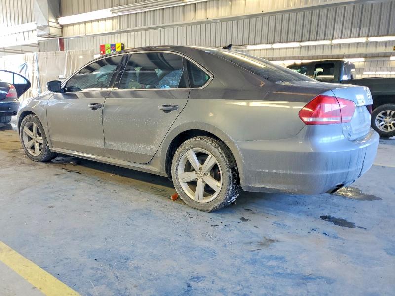 Photo 2 from auction – 2015 VOLKSWAGEN PASSAT with VIN 1VWAS7A3XFC096689