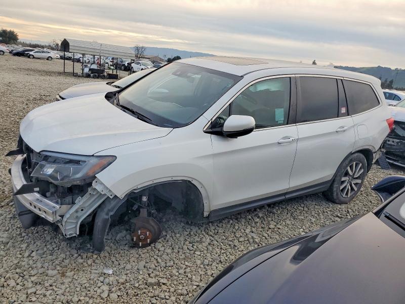 HONDA PILOT 2020 with VIN 5FNYF5H51LB016700 - Photo from auction