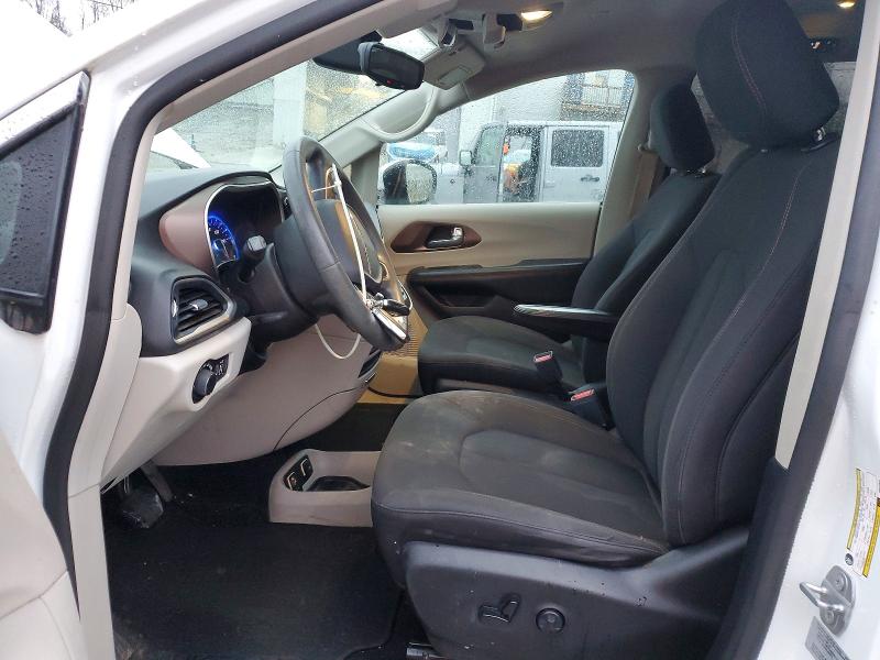 Photo 7 from auction – 2017 CHRYSLER PACIFICA T with VIN 2C4RC1DG2HR515823