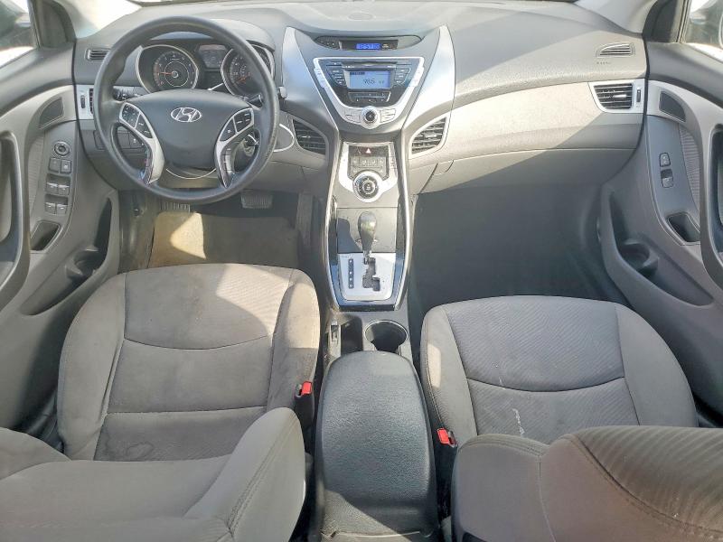 Photo 8 from auction – 2012 HYUNDAI ELANTRA GL with VIN KMHDH4AE1CU366652