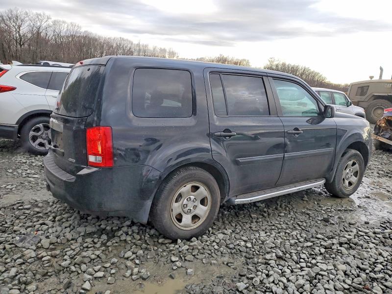 Photo 3 from auction – 2013 HONDA PILOT LX with VIN 5FNYF4H24DB073572