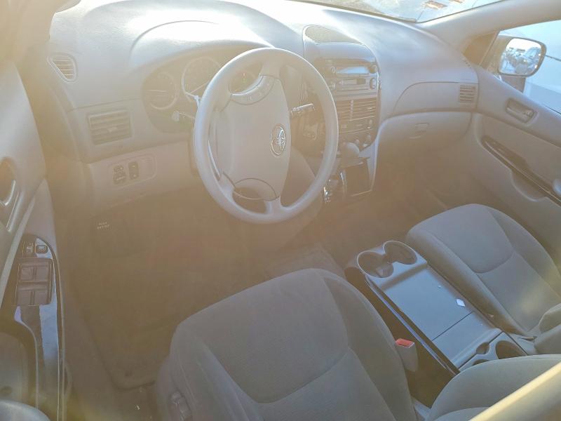 Photo 8 from auction – 2004 TOYOTA SIENNA CE with VIN 5TDZA23C94S106083