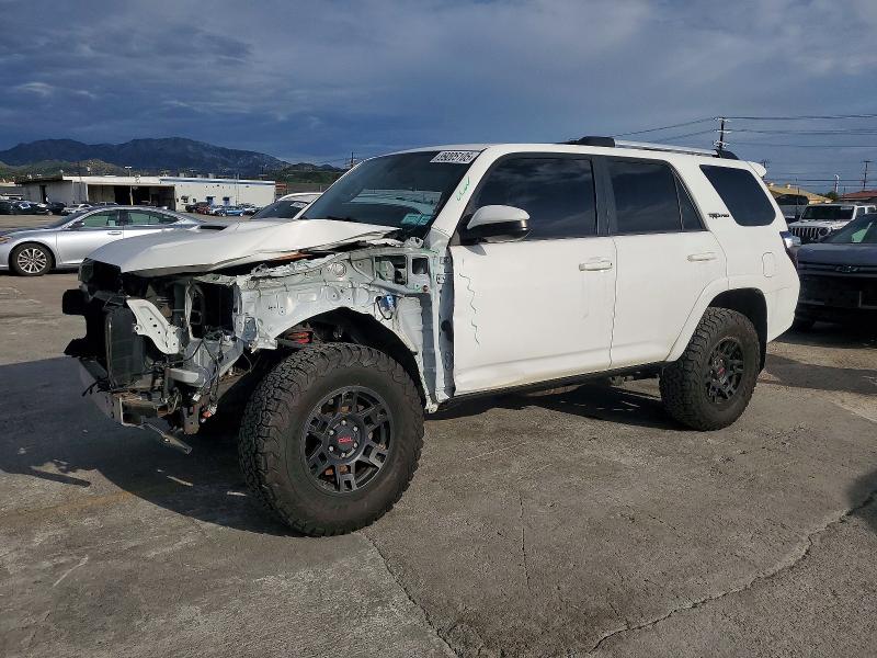 TOYOTA 4RUNNER SR 2016 with VIN JTEBU5JR5G5300570 - Photo from auction