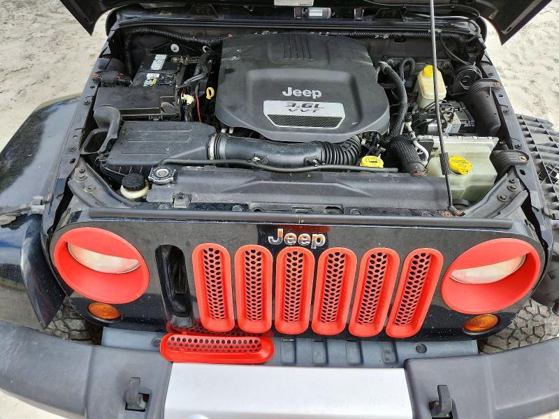 Photo 12 from auction – 2013 JEEP WRANGLER U with VIN 1C4BJWEGXDL610409
