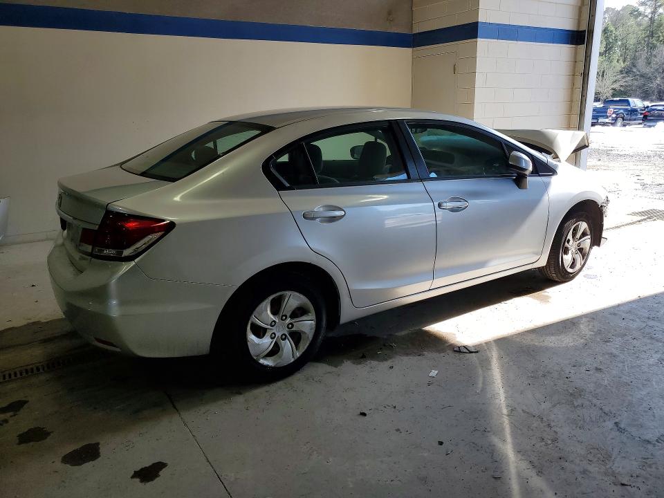 Photo 3 from auction – 2015 HONDA CIVIC LX with VIN 19XFB2F59FE259203