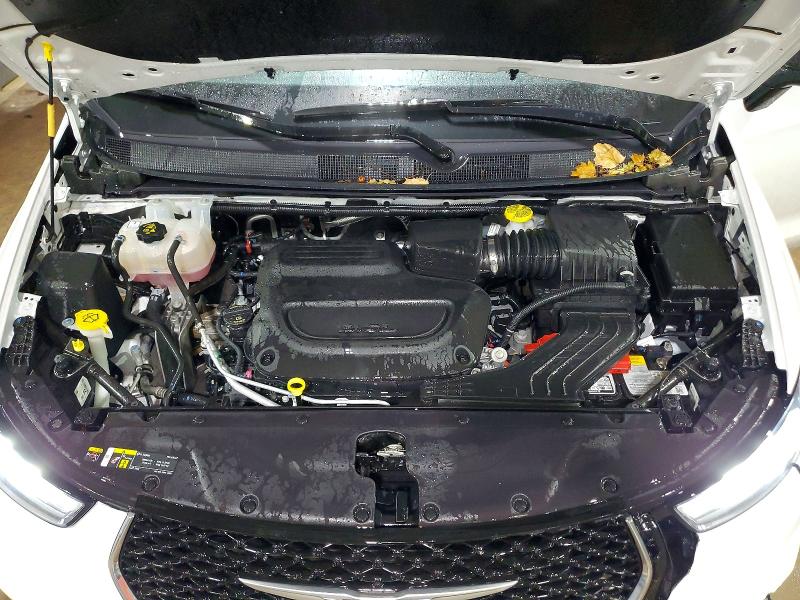 Photo 12 from auction – 2025 CHRYSLER PACIFICA S with VIN 2C4RC1BG2SR584327