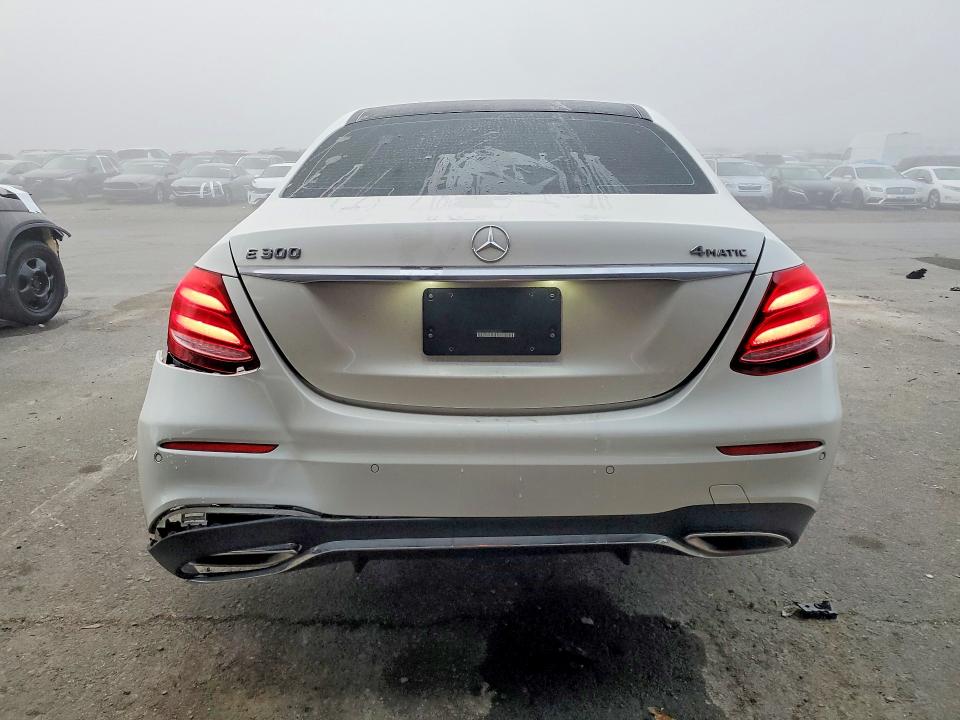 Photo 6 from auction – 2017 MERCEDES-BENZ E 300 4MAT with VIN WDDZF4KB1HA047285