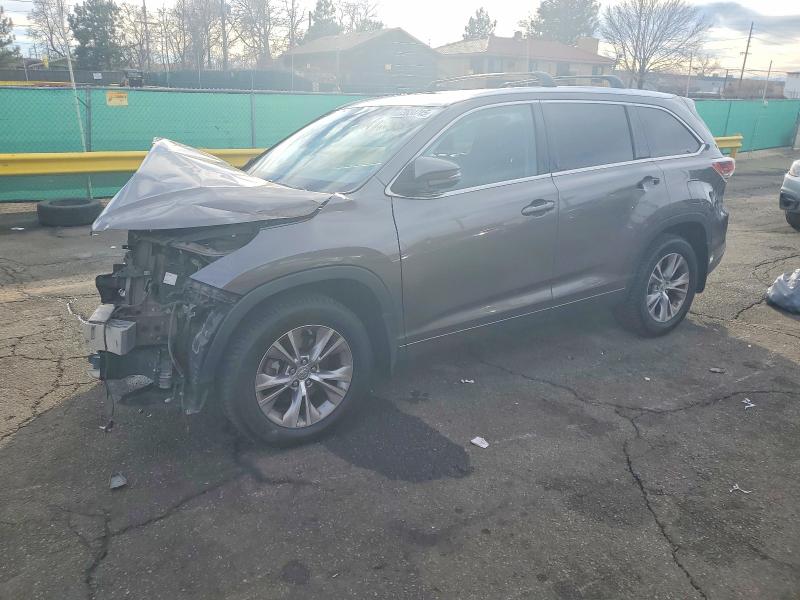 TOYOTA HIGHLANDER 2015 with VIN 5TDJKRFH4FS174921 - Photo from auction