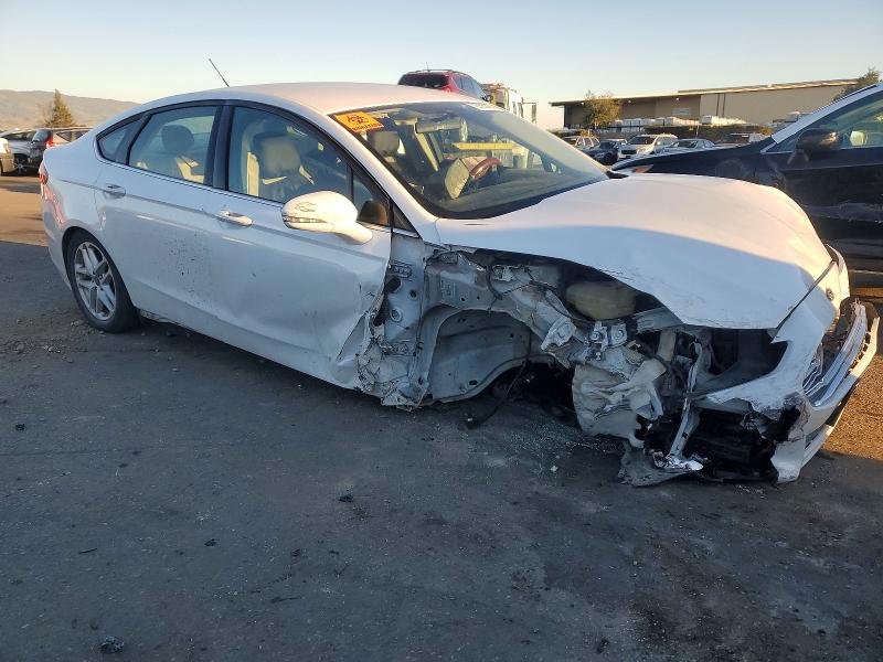 Photo 4 from auction – 2014 FORD FUSION SE with VIN 3FA6P0HD3ER115489