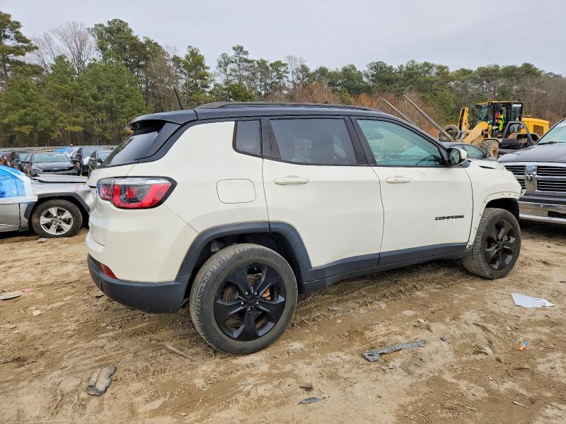 Photo 3 from auction – 2018 JEEP COMPASS with VIN 3C4NJDBB6JT325250