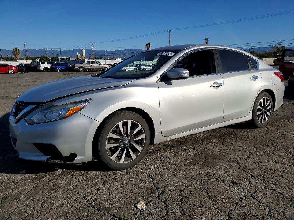 NISS ALTIMA 2018 with VIN 1N4AL3AP5JC194281 - Photo from auction