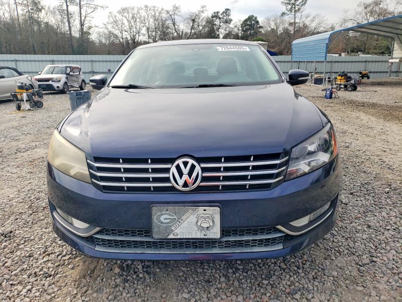 Photo 5 from auction – 2014 VOLKSWAGEN PASSAT SEL with VIN 1VWCN7A39EC038829