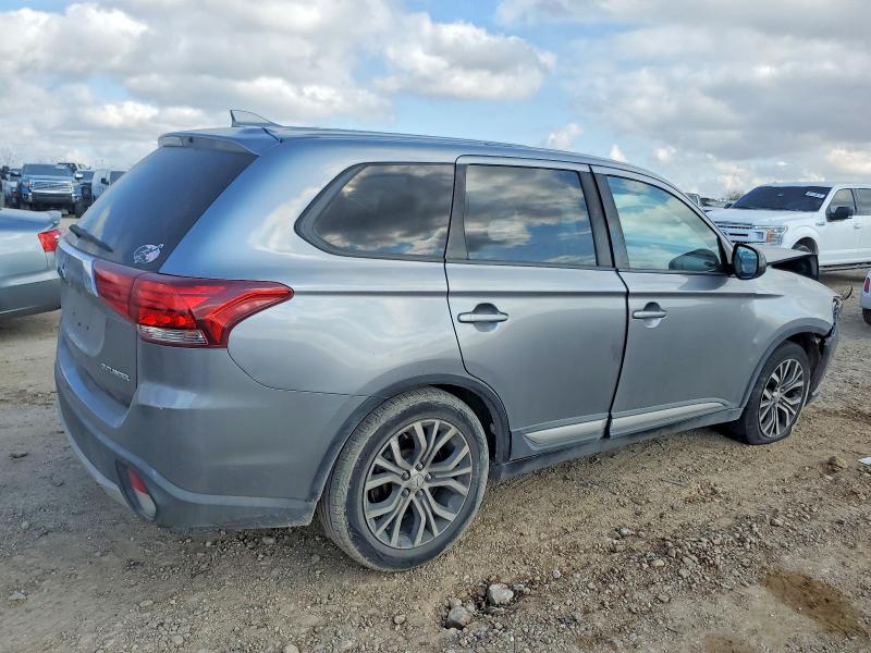 Photo 3 from auction – 2018 MITSUBISHI OUTLANDER with VIN JA4AD2A3XJZ062106