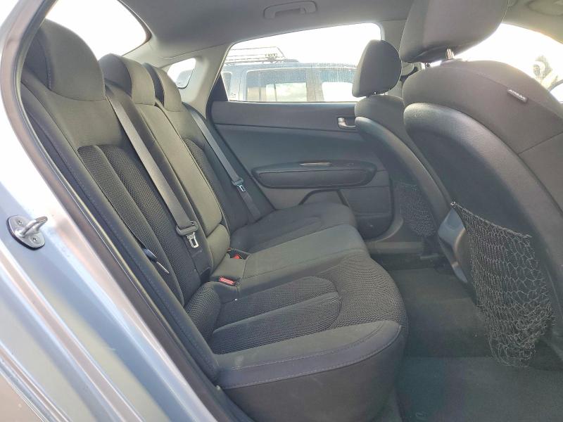 Photo 10 from auction – 2019 KIA OPTIMA LX with VIN 5XXGT4L33KG359217