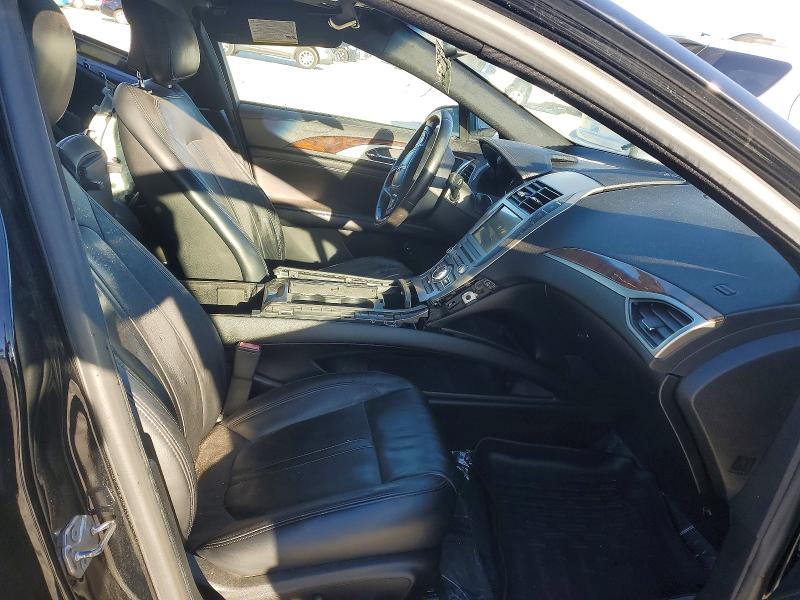 Photo 7 from auction – 2017 LINCOLN MKZ with VIN 3LN6L5LU2HR601365