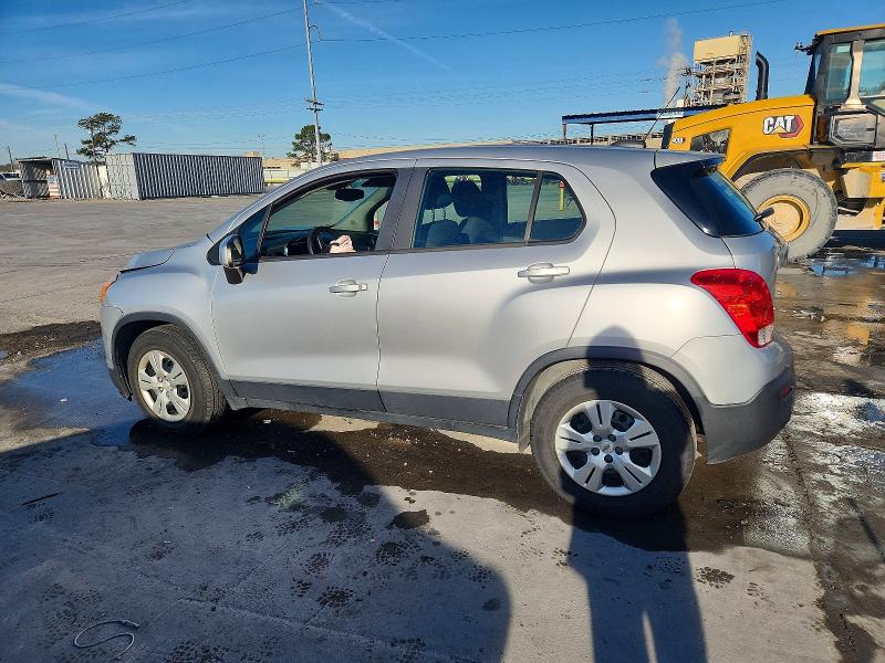 Photo 2 from auction – 2015 CHEVROLET TRAX LS with VIN KL7CJKSB5FB112033