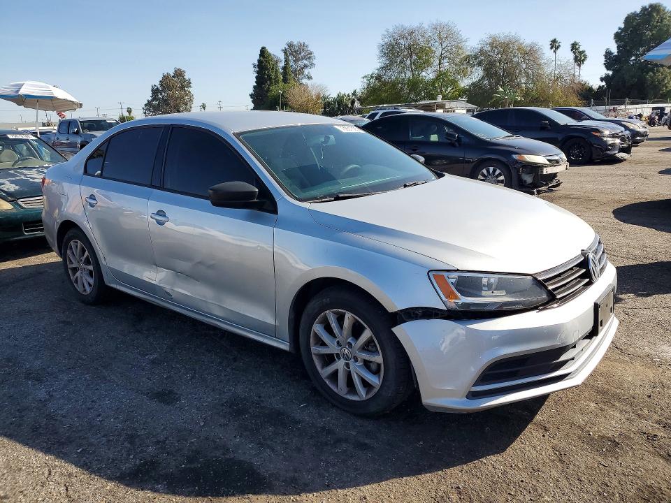 Photo 4 from auction – 2015 VOLKSWAGEN JETTA SE with VIN 3VWD17AJ6FM294828
