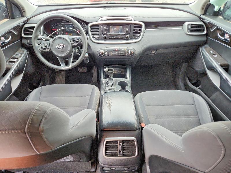 Photo 8 from auction – 2016 KIA SORENTO with VIN 5XYPG4A37GG164943