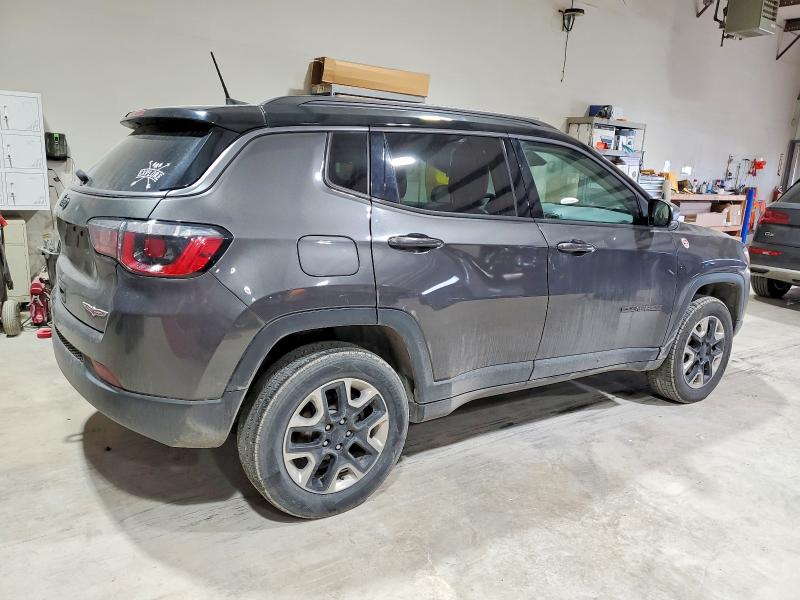 Photo 3 from auction – 2018 JEEP COMPASS TR with VIN 3C4NJDDB4JT470042
