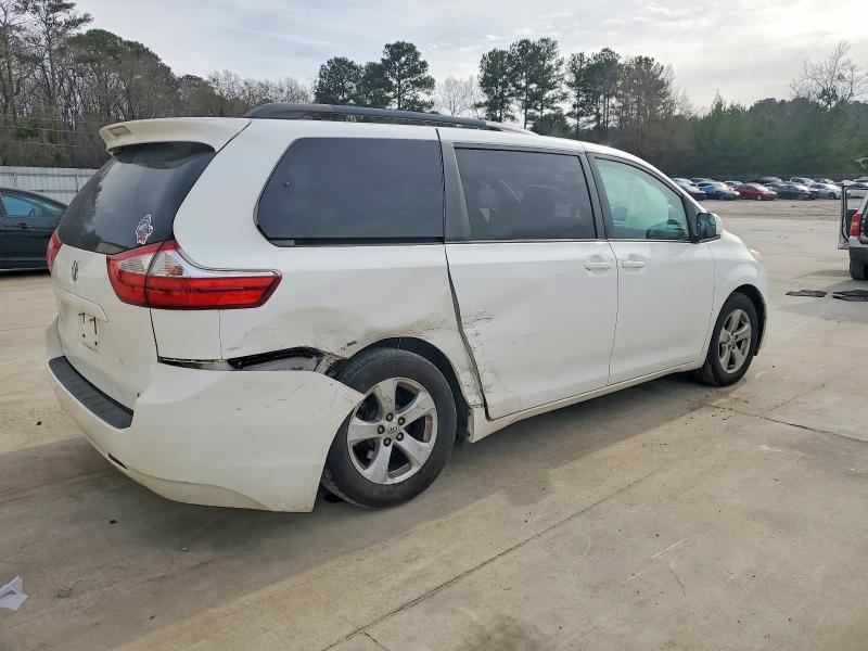 Photo 3 from auction – 2015 TOYOTA SIENNA LE with VIN 5TDKK3DC9FS553955