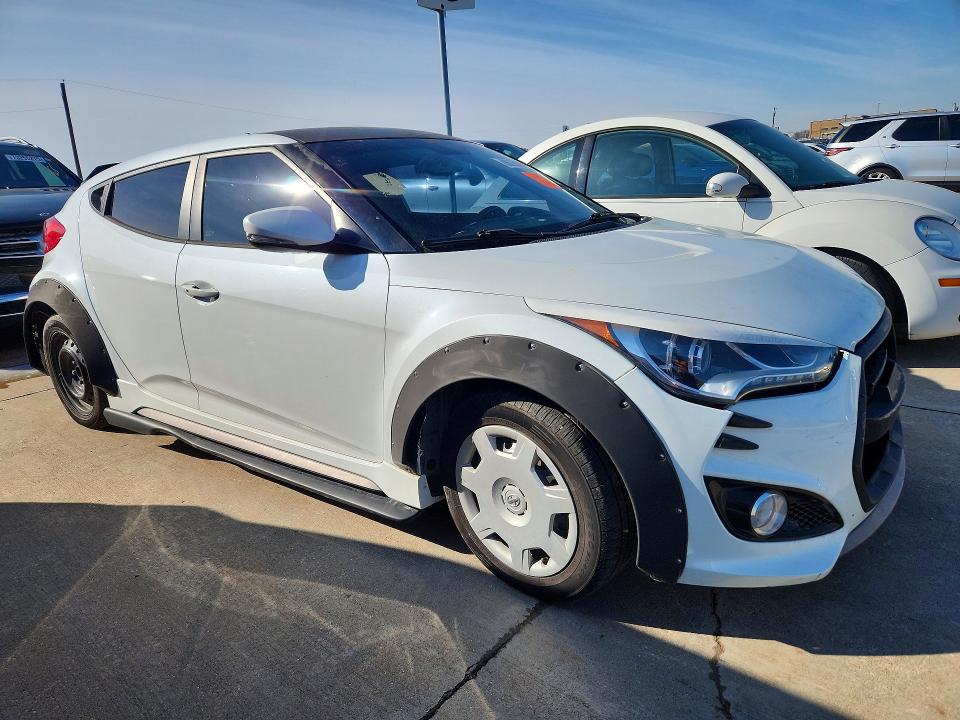 Photo 4 from auction – 2016 HYUNDAI VELOSTER T with VIN KMHTC6AE3GU284109