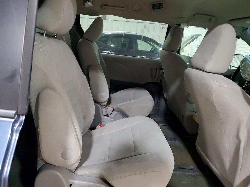 Photo 11 from auction – 2017 TOYOTA SIENNA with VIN 5TDZZ3DC1HS855382