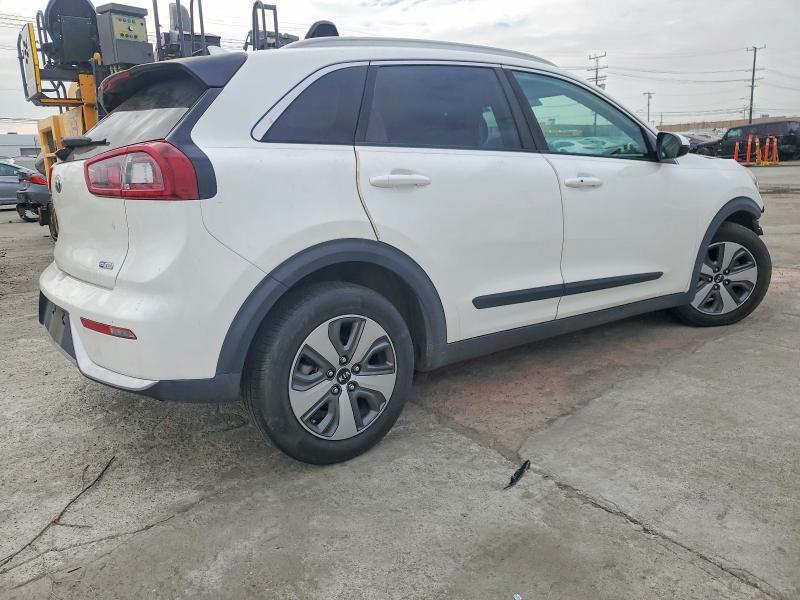 Photo 3 from auction – 2018 KIA NIRO with VIN KNDCB3LC8J5204614