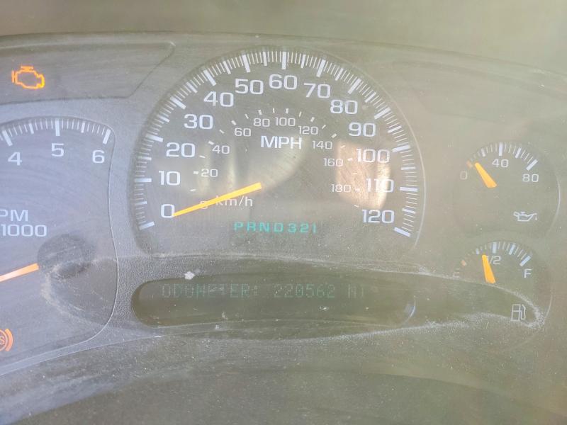 Photo 9 from auction – 2005 CHEVROLET SILVERADO with VIN 1GCEC14X75Z184995