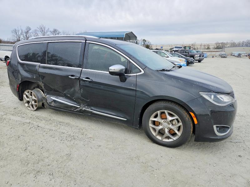 Photo 4 from auction – 2018 CHRYSLER PACIFICA L with VIN 2C4RC1GG2JR211781