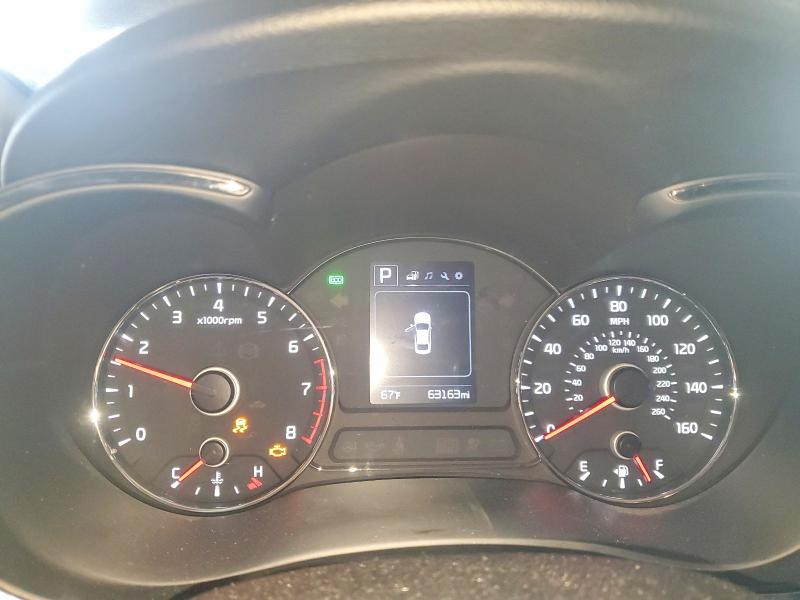 Photo 9 from auction – 2018 KIA FORTE LX with VIN 3KPFL4A74JE164445