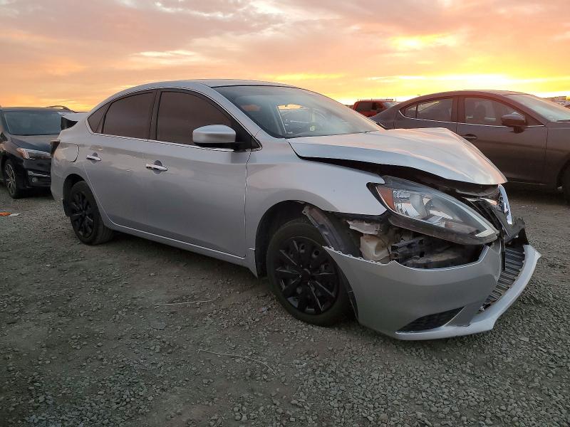 Photo 4 from auction – 2017 NISSAN SENTRA with VIN 3N1AB7AP0HY351949