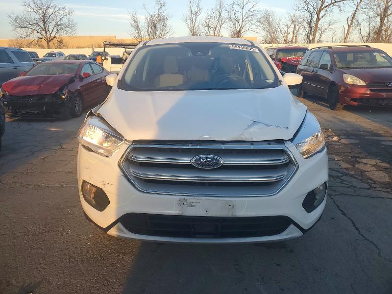 Photo 5 from auction – 2019 FORD ESCAPE SE with VIN 1FMCU9GD7KUB68675