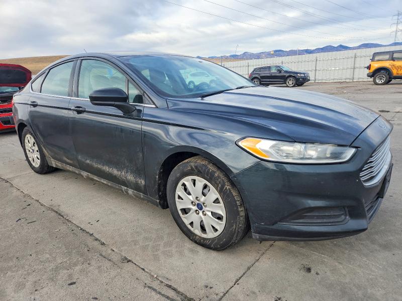 Photo 4 from auction – 2014 FORD FUSION S with VIN 3FA6P0G75ER219722