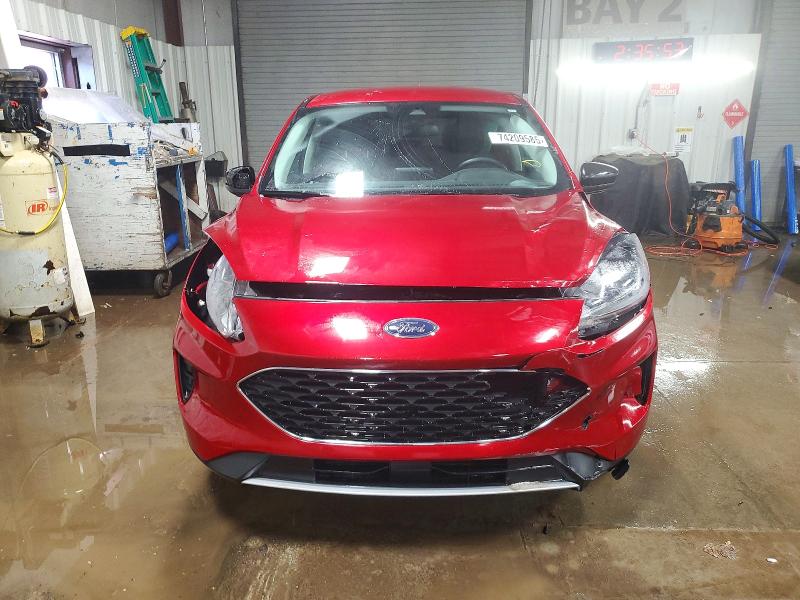 Photo 5 from auction – 2022 FORD ESCAPE SE with VIN 1FMCU9G68NUA13994