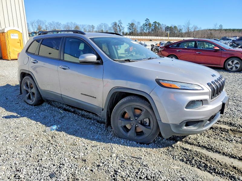 Photo 4 from auction – 2018 JEEP CHEROKEE with VIN 1C4PJLDB7JD531585