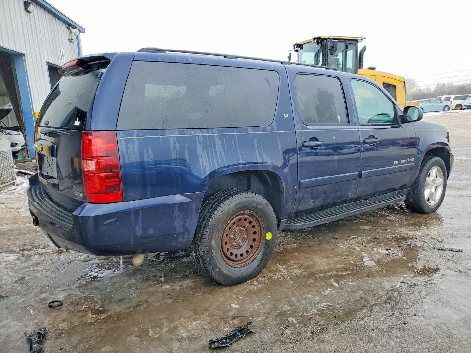Photo 3 from auction – 2008 CHEVROLET SUBURBAN K with VIN 3GNFK16398G180248