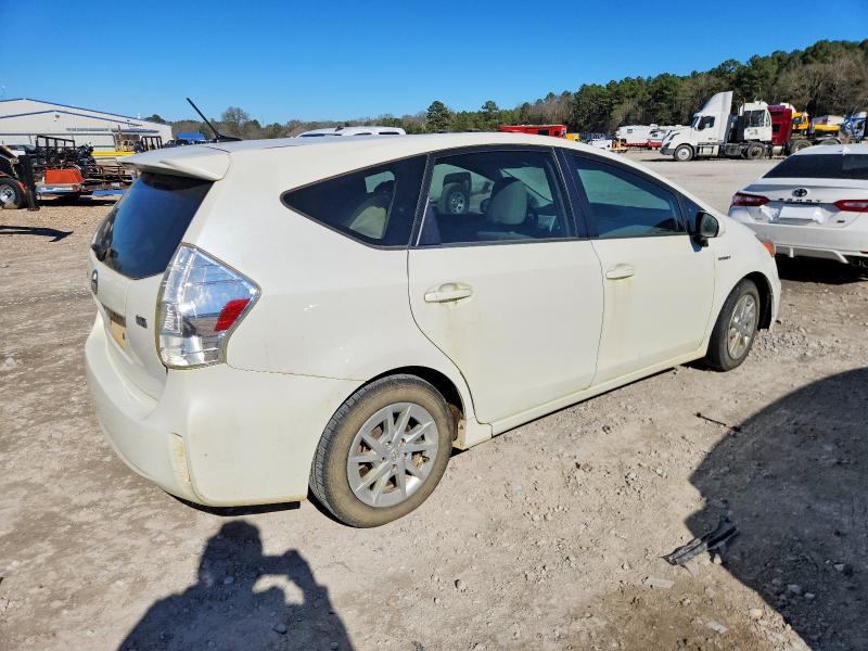Photo 3 from auction – 2012 TOYOTA PRIUS V with VIN JTDZN3EU0C3042726