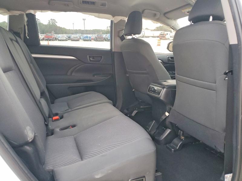 Photo 11 from auction – 2019 TOYOTA HIGHLANDER with VIN 5TDZARFH4KS047215