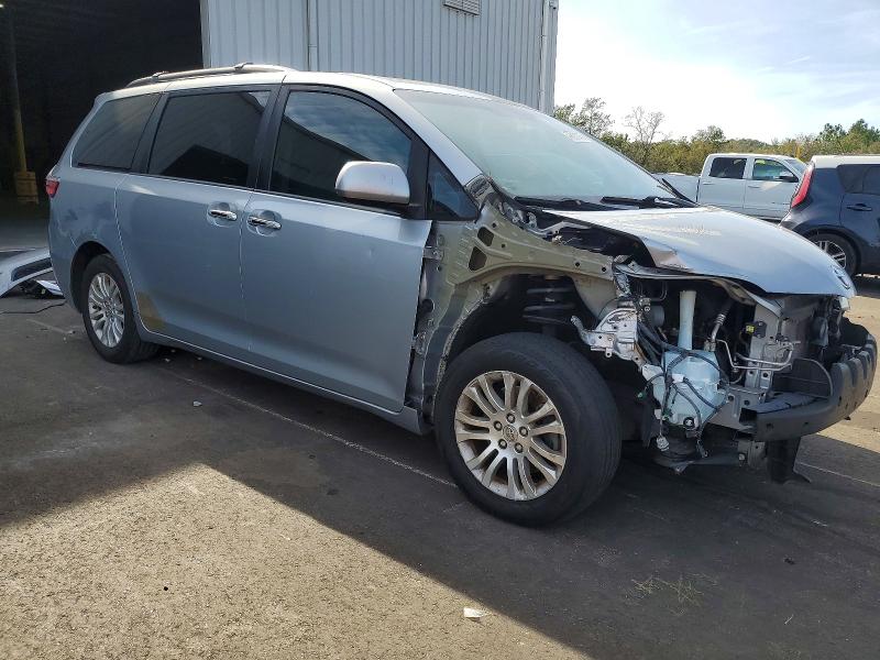 Photo 4 from auction – 2015 TOYOTA SIENNA with VIN 5TDYK3DC6FS626886